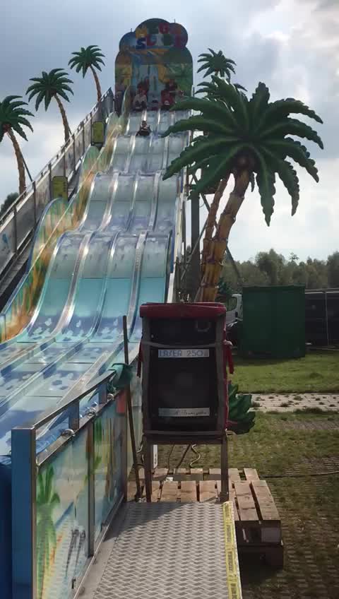 Kermisattractie: Mega Slide Glijbaan Huren